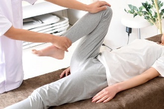 痛くない施術を行っている画像